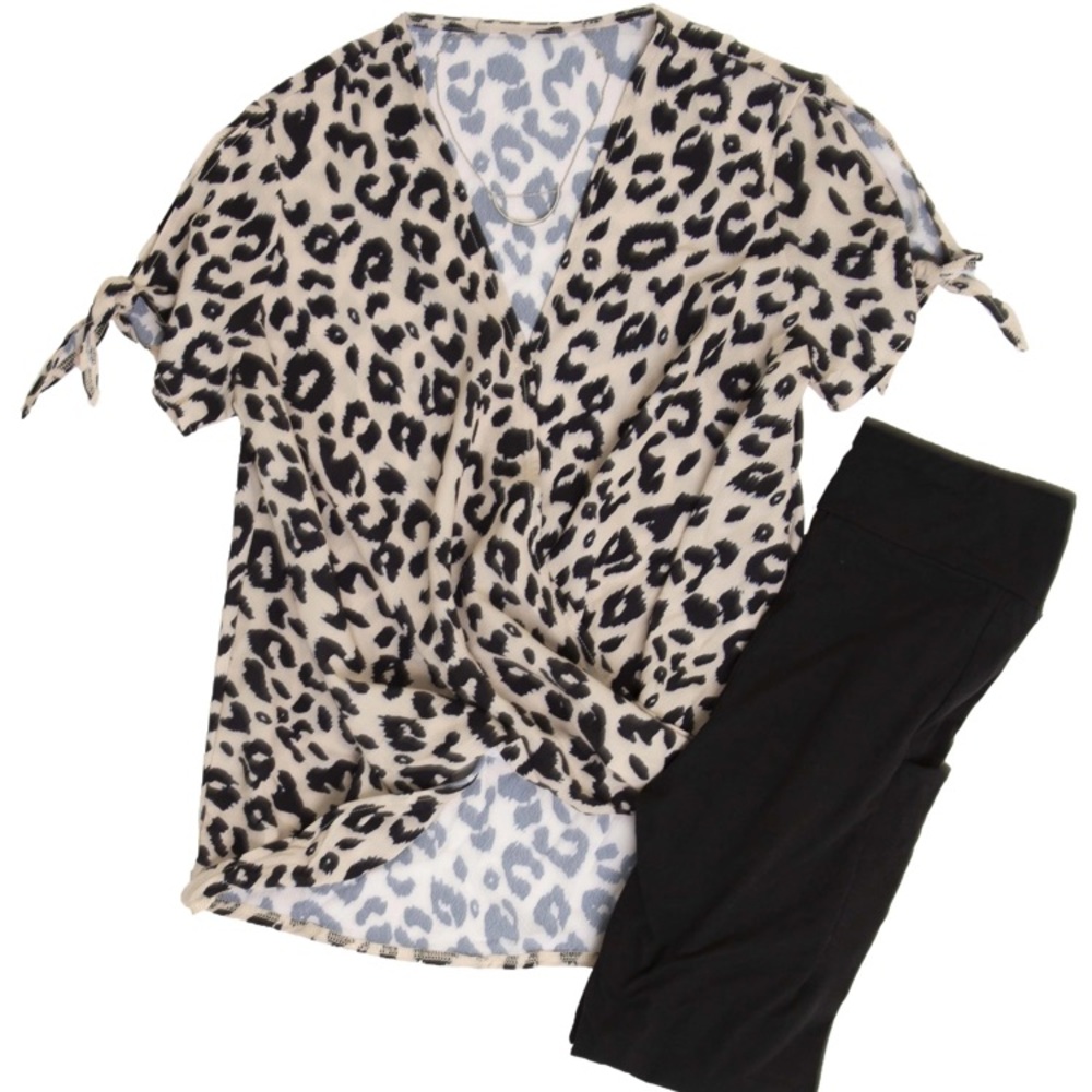 Simple Addiction Outfit in a Box (Top & Leggings)